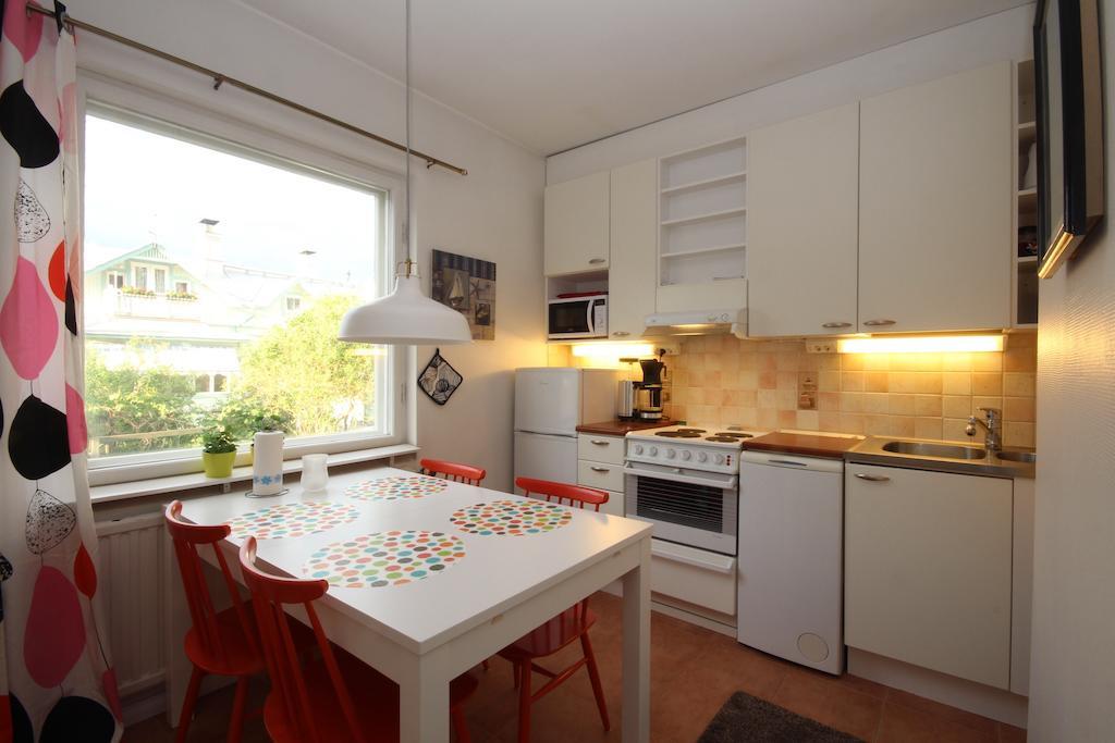 Majoitushuoneisto Tuomipuisto Apartment Naantali Bilik gambar
