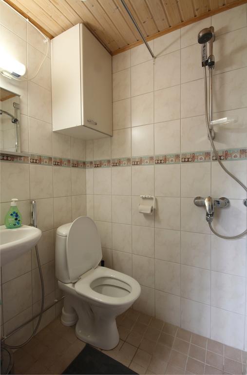 Majoitushuoneisto Tuomipuisto Apartment Naantali Bilik gambar