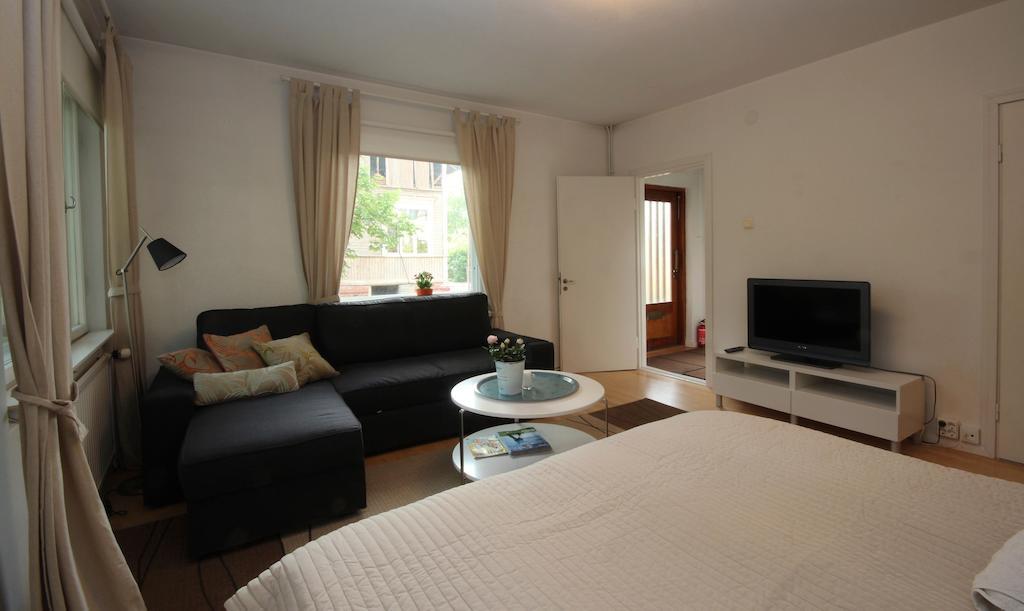 Majoitushuoneisto Tuomipuisto Apartment Naantali Bilik gambar